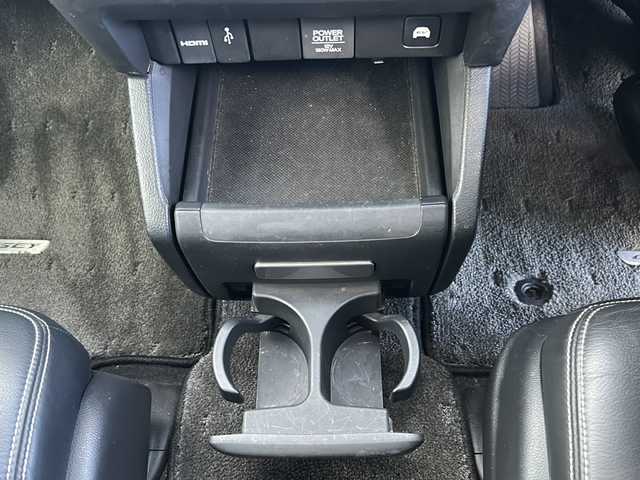 ホンダ オデッセイ ハイブリッド 福島県 2017(平29)年 8.5万km ホワイトオーキッドパール 純正ナビ　/(CD/DVD/BT/フルセグTV)/HDMI/純正フリップダウンモニター/全周囲カメラ/バックカメラ/両側パワースライドドア/クルーズコントロール追従あり/ホンダセンシング/前方ドライブレコーダー/Ｄ席パワーシート/Ｄ席Ｎ席シートヒーター/レザーシート/ビルトインＥＴＣ/純正17インチアルミホイール/LEDヘッドライト