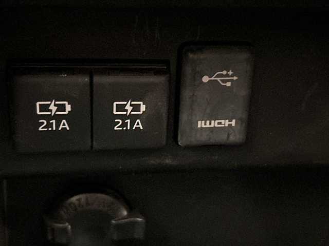 トヨタ エスクァイア Gi プレミアムパッケージ 埼玉県 2019(令1)年 4.3万km ブラッキッシュアゲハガラスフレーク トヨタセーフティーセンス /純正9インチメモリナビ/　　CD/DVD/BT/フルセグ /バックカメラ /両側パワースライドドア /クルーズコントロール /LEDオートライト /ハーフレザーシート /シートヒーター /ステアリングヒーター/スイッチ /ETC2.0