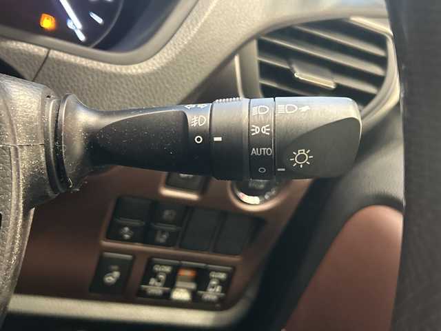 トヨタ エスクァイア Gi プレミアムパッケージ 埼玉県 2019(令1)年 4.3万km ブラッキッシュアゲハガラスフレーク トヨタセーフティーセンス /純正9インチメモリナビ/　　CD/DVD/BT/フルセグ /バックカメラ /両側パワースライドドア /クルーズコントロール /LEDオートライト /ハーフレザーシート /シートヒーター /ステアリングヒーター/スイッチ /ETC2.0