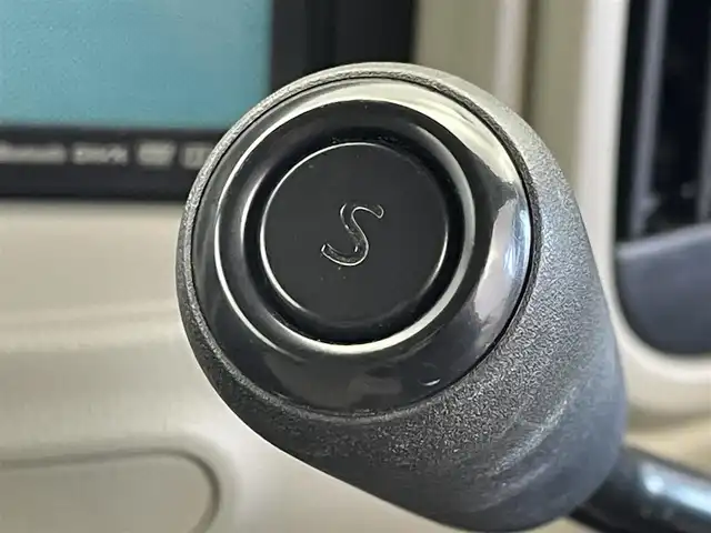 日産 キューブ 15X 群馬県 2014(平26)年 4.7万km サファイアブラック ＳＤナビ　バックカメラ　ワンセグＴＶ　ドライブレコーダー　ビルトインＥＴＣ　電動格納ミラー　アイドリングストップ　ＡＢＳ　横滑り防止装置　オートエアコン　プッシュスタートボタン　スマートキー　禁煙車