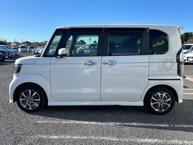 ホンダ Ｎ ＢＯＸ カスタム L 千葉県 2023(令5)年 2.2万km プラチナホワイトパール ナビＶＸＭ－１７４ＶＦＸｉ　バックカメラ　パワースライドドア　ＢＴ　ＴＶ　ホンダセンシング　レーダークルーズ　ブレーキホールド　スマートキー　シートヒーター　ＬＥＤライト　オートライト　マット　