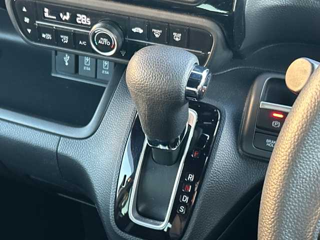 ホンダ Ｎ ＢＯＸ カスタム L 千葉県 2023(令5)年 2.2万km プラチナホワイトパール ナビＶＸＭ－１７４ＶＦＸｉ　バックカメラ　パワースライドドア　ＢＴ　ＴＶ　ホンダセンシング　レーダークルーズ　ブレーキホールド　スマートキー　シートヒーター　ＬＥＤライト　オートライト　マット　