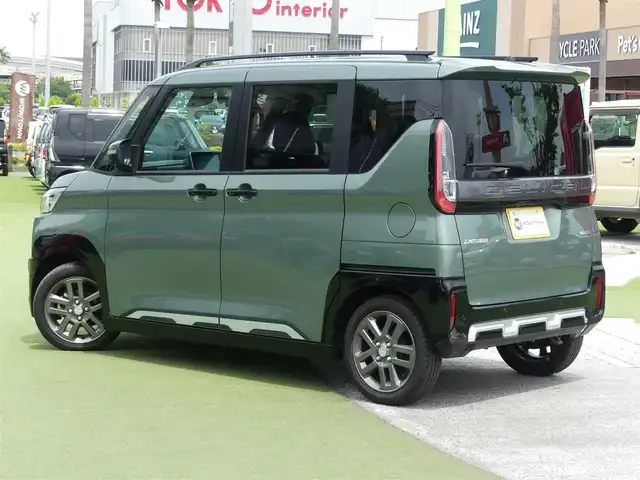 三菱 デリカミニ T プレミアム 千葉県 2024(令6)年 0.1万km未満 緑Ⅱ 届出済未使用車/全方位カメラ/衝突軽減ブレーキ/レーンキープアシスト/レーダークルーズコントロール/標識認識機能/先行車発進告知/ヒルディセントコントロール/純正メモリナビ/　Bluetooth/AppleCarplay/　AndroidAuto/フルセグTV/ステアリングスイッチ/パドルシフト/ステアリングヒーター/電動パーキングブレーキ/アイドリングストップ/ハーフレザーシート/前席シートヒーター/両側パワースライドドア/LEDヘッドライト/オートライト/オートハイビーム/フォグランプ/ウィンカーミラー/スペアキー1本