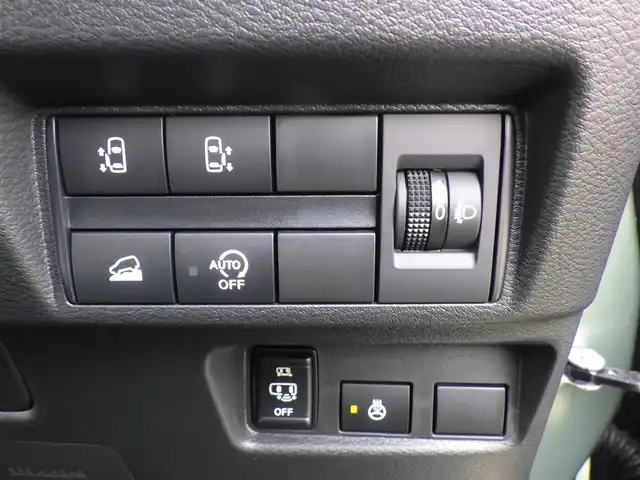 三菱 デリカミニ T プレミアム 千葉県 2024(令6)年 0.1万km未満 緑Ⅱ 届出済未使用車/全方位カメラ/衝突軽減ブレーキ/レーンキープアシスト/レーダークルーズコントロール/標識認識機能/先行車発進告知/ヒルディセントコントロール/純正メモリナビ/　Bluetooth/AppleCarplay/　AndroidAuto/フルセグTV/ステアリングスイッチ/パドルシフト/ステアリングヒーター/電動パーキングブレーキ/アイドリングストップ/ハーフレザーシート/前席シートヒーター/両側パワースライドドア/LEDヘッドライト/オートライト/オートハイビーム/フォグランプ/ウィンカーミラー/スペアキー1本