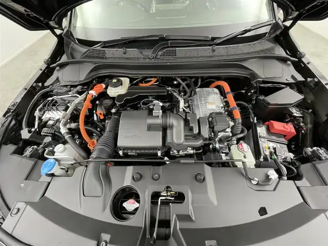 ホンダ ヴェゼル ハイブリッド e:HEV Z 大分県 2025(令7)年 0.1万km未満 クリスタルブラックパール 純正Gathersナビ/フルセグ/Bluetooth/USB/バックカメラ/ホンダセンシング/オートLEDライト/アダプティブドライビングビーム/レーダークルーズコントロール/ハンズフリーパワーゲート/ワイヤレス充電/後退時出庫サービス/前席シートヒーター/純正ビルトインETC2.0/純正18インチAW/スマートキー
