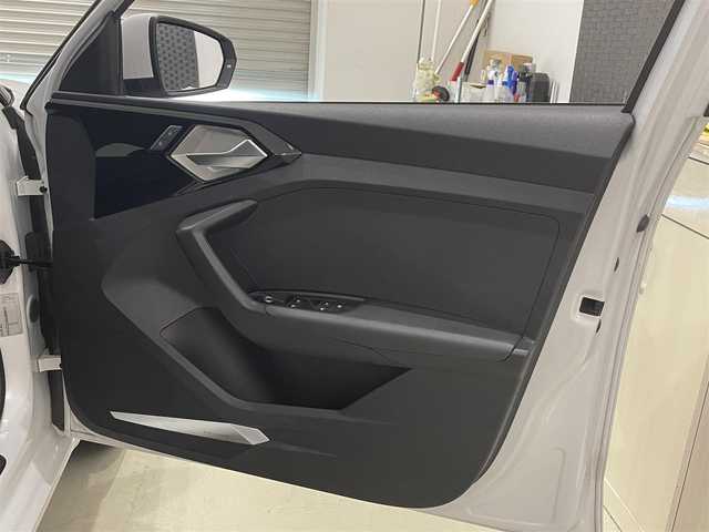 アウディ Ａ１ SB 35TFSI アドバンスド 静岡県 2019(令1)年 4.9万km グレイシアホワイトメタリック Bang & Olufsen /純正ナビ バックカメラ/バーチャルコックピット/クルーズコントロール/LEDヘッドライト/ドライブレコーダー/ETC/スペアキー