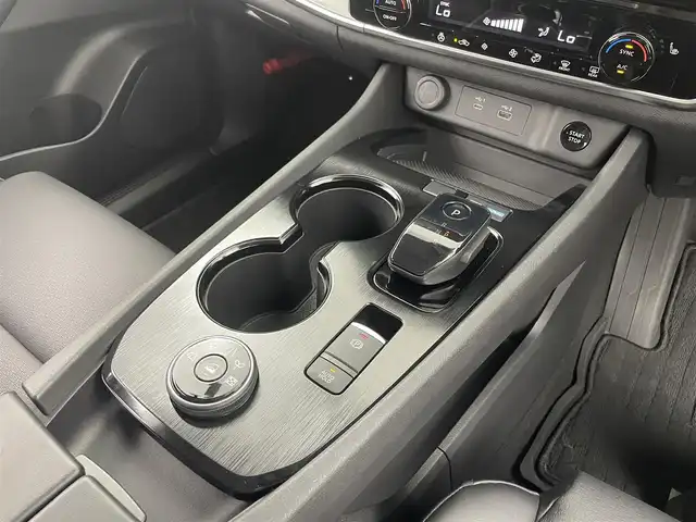日産 エクストレイル X e－4ORCE 福井県 2022(令4)年 2.5万km ブリリアントホワイトパール 純正12.3インチナビ/フルセグTV/メーカーOP防水シート/アラウンドビューモニター/プロパイロット/デジタルインナーミラー/パワーバックドア/ETC2.0/LEDヘッドライト/パワーシート/BSM/パワーバックドア