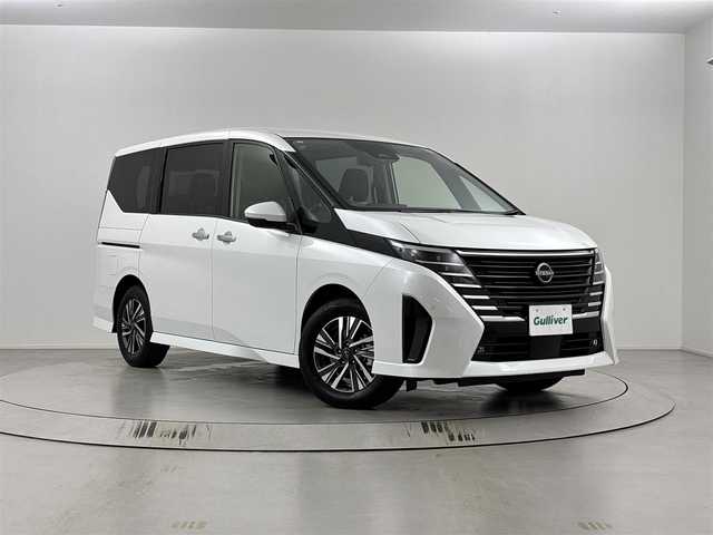 日産 セレナ e－パワー ハイウェイスター V 埼玉県 2025(令7)年 0.1万km未満 プリズムホワイト 登録済未使用車/純正ナビ/(Bluetooth/HDMI/USB/AM/FM)/地デジフルセグ/純正フリップダウンモニター/全方位カメラ/前後ドライブレコーダー/ETC2.0/プロパイロット/ブラインドスポットモニター/先行車発進お知らせ/標識認識機能/ドライブモードセレクト/置くだけ充電/電子パーキングシステム/オートブレーキホールド/デジタルインナーミラー/両側パワースライドドア/プッシュスタート/ステアリングリモコン/ロールサンシェード/純正16インチアルミホイール