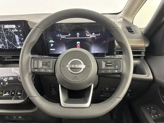 日産 セレナ e－パワー ハイウェイスター V 埼玉県 2025(令7)年 0.1万km未満 プリズムホワイト 登録済未使用車/純正ナビ/(Bluetooth/HDMI/USB/AM/FM)/地デジフルセグ/純正フリップダウンモニター/全方位カメラ/前後ドライブレコーダー/ETC2.0/プロパイロット/ブラインドスポットモニター/先行車発進お知らせ/標識認識機能/ドライブモードセレクト/置くだけ充電/電子パーキングシステム/オートブレーキホールド/デジタルインナーミラー/両側パワースライドドア/プッシュスタート/ステアリングリモコン/ロールサンシェード/純正16インチアルミホイール