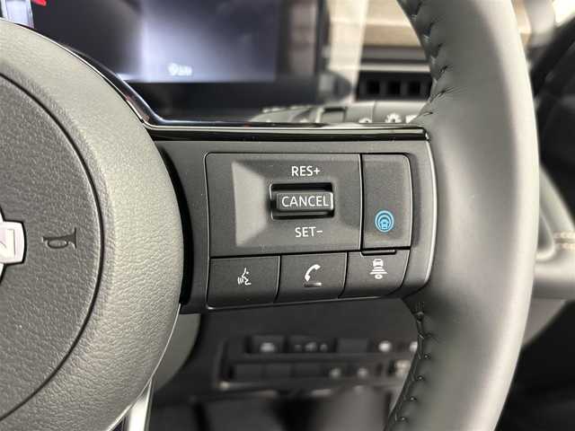 日産 セレナ e－パワー ハイウェイスター V 埼玉県 2025(令7)年 0.1万km未満 プリズムホワイト 登録済未使用車/純正ナビ/(Bluetooth/HDMI/USB/AM/FM)/地デジフルセグ/純正フリップダウンモニター/全方位カメラ/前後ドライブレコーダー/ETC2.0/プロパイロット/ブラインドスポットモニター/先行車発進お知らせ/標識認識機能/ドライブモードセレクト/置くだけ充電/電子パーキングシステム/オートブレーキホールド/デジタルインナーミラー/両側パワースライドドア/プッシュスタート/ステアリングリモコン/ロールサンシェード/純正16インチアルミホイール