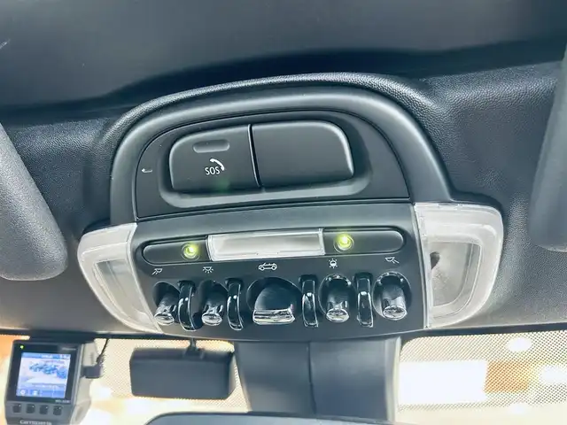 ＭＩＮＩ ミニ ジョンクーパーワークス コンバチ 大阪府 2020(令2)年 3.8万km ペッパー・ホワイト ワンオーナー/インテリジェントセーフティ/ハーフレザー/シートヒーター/純正ナビ/バックカメラ/ACC/HUD/純正17インチAW/LEDヘッドライト/クリアランスソナー/パドルシフト/ETC/ドラレコ/レーダー探知機/電動ソフトトップ