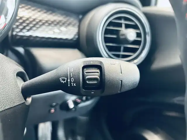 ＭＩＮＩ ミニ ジョンクーパーワークス コンバチ 大阪府 2020(令2)年 3.8万km ペッパー・ホワイト ワンオーナー/インテリジェントセーフティ/ハーフレザー/シートヒーター/純正ナビ/バックカメラ/ACC/HUD/純正17インチAW/LEDヘッドライト/クリアランスソナー/パドルシフト/ETC/ドラレコ/レーダー探知機/電動ソフトトップ