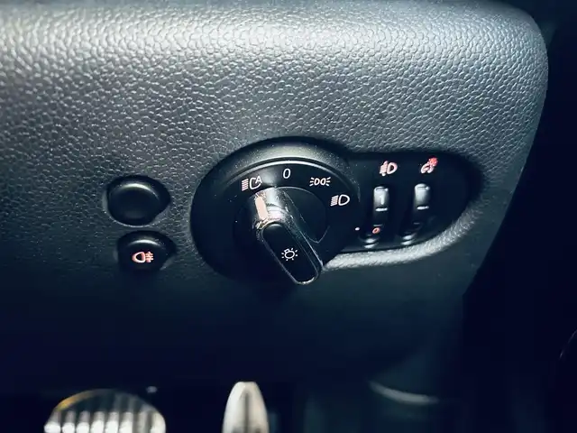 ＭＩＮＩ ミニ ジョンクーパーワークス コンバチ 大阪府 2020(令2)年 3.8万km ペッパー・ホワイト ワンオーナー/インテリジェントセーフティ/ハーフレザー/シートヒーター/純正ナビ/バックカメラ/ACC/HUD/純正17インチAW/LEDヘッドライト/クリアランスソナー/パドルシフト/ETC/ドラレコ/レーダー探知機/電動ソフトトップ