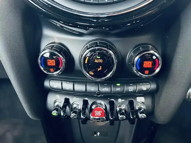 ＭＩＮＩ ミニ ジョンクーパーワークス コンバチ 大阪府 2020(令2)年 3.8万km ペッパー・ホワイト ワンオーナー/インテリジェントセーフティ/ハーフレザー/シートヒーター/純正ナビ/バックカメラ/ACC/HUD/純正17インチAW/LEDヘッドライト/クリアランスソナー/パドルシフト/ETC/ドラレコ/レーダー探知機/電動ソフトトップ