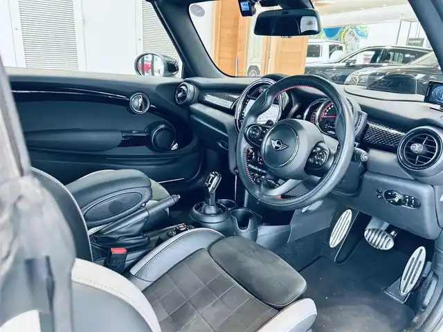 ＭＩＮＩ ミニ ジョンクーパーワークス コンバチ 大阪府 2020(令2)年 3.8万km ペッパー・ホワイト ワンオーナー/インテリジェントセーフティ/ハーフレザー/シートヒーター/純正ナビ/バックカメラ/ACC/HUD/純正17インチAW/LEDヘッドライト/クリアランスソナー/パドルシフト/ETC/ドラレコ/レーダー探知機/電動ソフトトップ