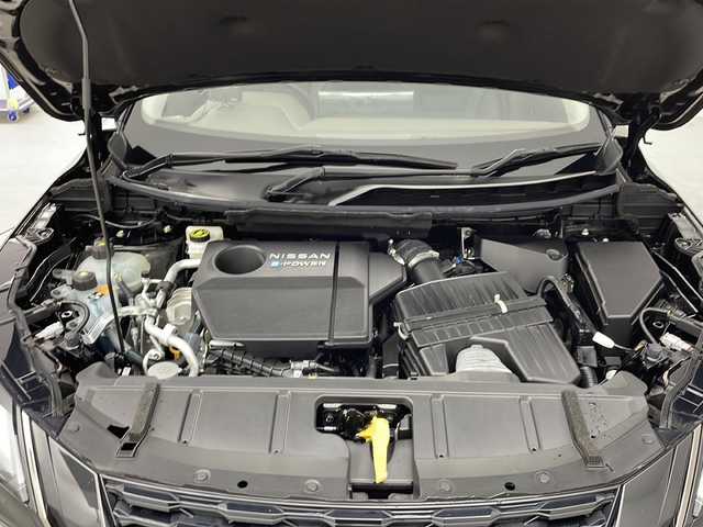 日産 エクストレイル X e－4ORCE エクストリーマーX 千葉県 2023(令5)年 1.1万km ダイヤモンドブラック 禁煙車/４WD/エマージェンシーブレーキ/・プロパイロット/・ブラインドスポットモニター/・コーナーセンサー/・レーンキープアシスト/・パーキングアシストシステム/・車線逸脱警報システム/純正12.3インチメモリナビ/・Bluetooth/USB/Apple CarPlay/フルセグTV/・アラウンドビューモニター/・インテリジェントルームミラー/・ビルトインETC2.0/レザーシート/・全席シートヒーター/・DNパワーシート/・D席メモリ付き/革巻きステアリング/・ステアリングスイッチ/・ステアリングヒーター/ダウンヒルアシストコントロール/パワーバックドア/左右独立エアコン/AC電源/eペダル/純正フロアマット/純正ドアバイザー/純正18インチAW/ルーフレール/電動格納ウインカーミラー/オートライト/・LEDヘッドライト/・LEDフォグランプ/・ヘッドライトイベライザー