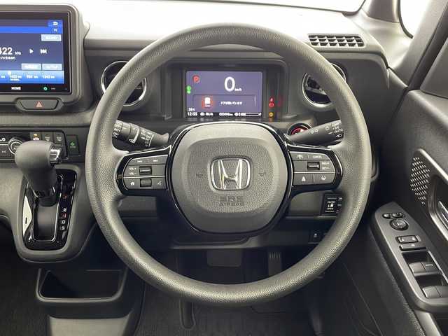 ホンダ Ｎ ＢＯＸ カスタム 千葉県 2024(令6)年 0.1万km ミッドナイトブルービームM ディスプレイオーディオ/Bluetooth AM FM AppleCarPlay AndoroidAuto/バックカメラ/両側パワースライドドア/シートヒーター/電動パーキングブレーキ/純正アルミホイール/純正フロアマット/ベンチシート/チップアップシート/後席サンシェード/プッシュスタート/スマートキー/ウィンカーミラー/ステアリングスイッチ/ホンダセンシング/レーダークルーズコントロール/オートハイビーム/パーキングセンサー/路外逸脱抑制機能/衝突軽減ブレーキ/踏み間違い衝突軽減ブレーキ/先行者発進告知/標識認識機能