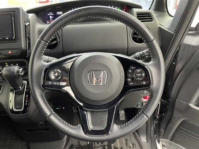 ホンダ Ｎ ＢＯＸ カスタム L ターボ 滋賀県 2021(令3)年 2.4万km シャイニンググレーM 社外ナビ/・フルセグTV・Bluetooth・CD・DVD/バックカメラ/ETC/前方ドライブレコーダー/両側パワースライドドア/運転席シートヒーター/コーナーセンサー/追従クルーズコントロール/レーンキープアシスト/横滑り防止機能/衝突軽減機能/オートライト/スマートキー/スペアキー/ステアリングスイッチ