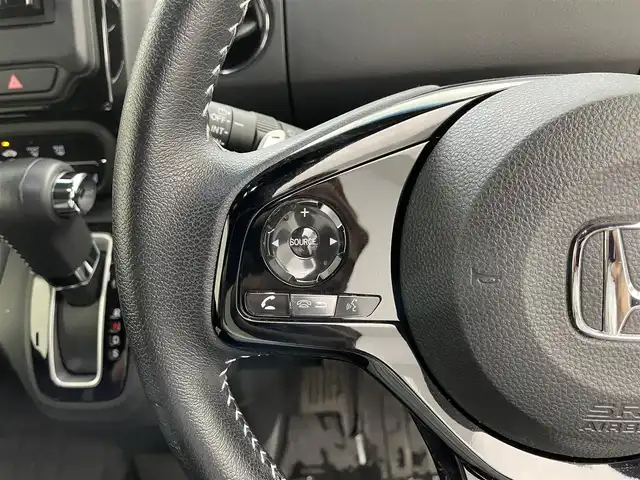 ホンダ Ｎ ＢＯＸ カスタム L ターボ 滋賀県 2021(令3)年 2.4万km シャイニンググレーM 社外ナビ/・フルセグTV・Bluetooth・CD・DVD/バックカメラ/ETC/前方ドライブレコーダー/両側パワースライドドア/運転席シートヒーター/コーナーセンサー/追従クルーズコントロール/レーンキープアシスト/横滑り防止機能/衝突軽減機能/オートライト/スマートキー/スペアキー/ステアリングスイッチ