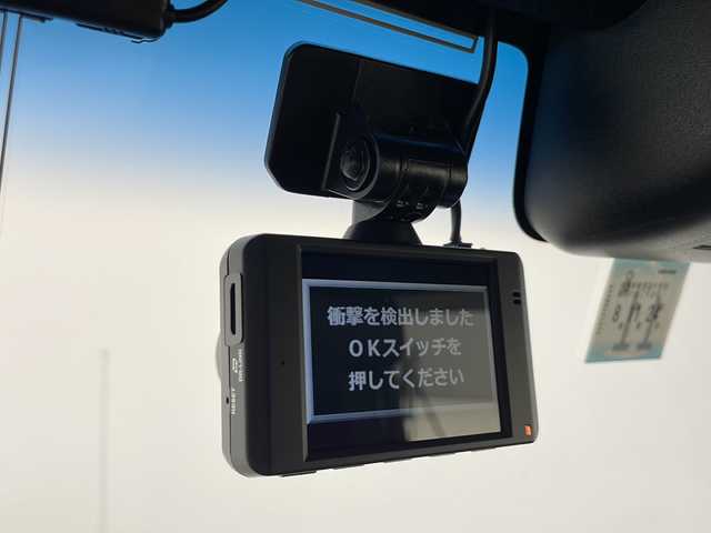 ホンダ Ｎ ＢＯＸ カスタム L ターボ 千葉県 2021(令3)年 2.4万km シャイニンググレーM 社外SDナビゲーション/CD DVD BT フルセグTV/ホンダセンシング/衝突軽減ブレーキ/レーダークルーズコントロール/レーンキープアシスト/クリアランスソナー/先行車発進お知らせ機能/標識認識機能/両側パワースライドドア/前席シートヒーター/ハーフレザーシート/ETC/前方ドライブレコーダー/ロールサンシェード/LEDヘッドライト/オートハイビーム/純正フロアマット/純正アルミホイール/スマートキー/プッシュスタート