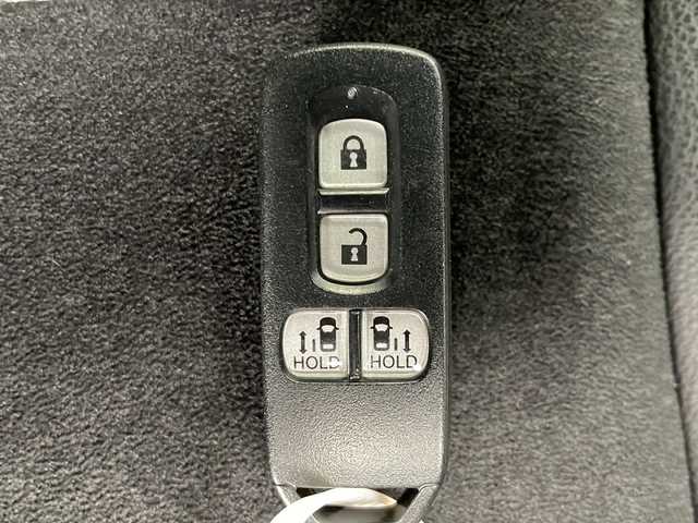 ホンダ Ｎ ＢＯＸ カスタム L ターボ 千葉県 2021(令3)年 2.4万km シャイニンググレーM 社外SDナビゲーション/CD DVD BT フルセグTV/ホンダセンシング/衝突軽減ブレーキ/レーダークルーズコントロール/レーンキープアシスト/クリアランスソナー/先行車発進お知らせ機能/標識認識機能/両側パワースライドドア/前席シートヒーター/ハーフレザーシート/ETC/前方ドライブレコーダー/ロールサンシェード/LEDヘッドライト/オートハイビーム/純正フロアマット/純正アルミホイール/スマートキー/プッシュスタート