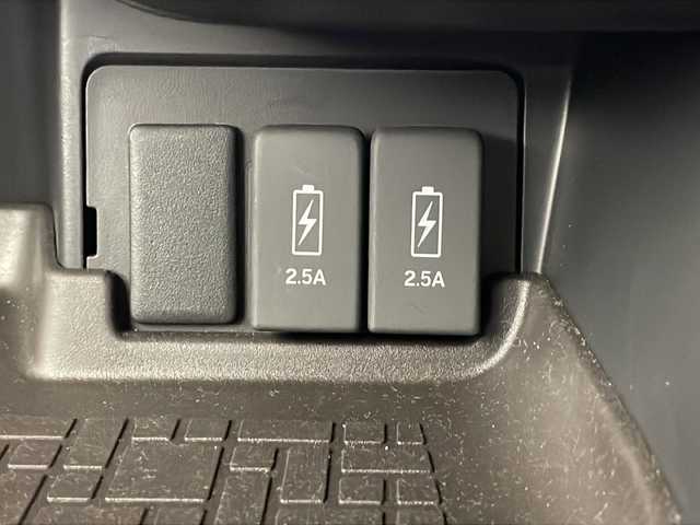 ホンダ Ｎ ＢＯＸ カスタム L ターボ 千葉県 2021(令3)年 2.4万km シャイニンググレーM 社外SDナビゲーション/CD DVD BT フルセグTV/ホンダセンシング/衝突軽減ブレーキ/レーダークルーズコントロール/レーンキープアシスト/クリアランスソナー/先行車発進お知らせ機能/標識認識機能/両側パワースライドドア/前席シートヒーター/ハーフレザーシート/ETC/前方ドライブレコーダー/ロールサンシェード/LEDヘッドライト/オートハイビーム/純正フロアマット/純正アルミホイール/スマートキー/プッシュスタート