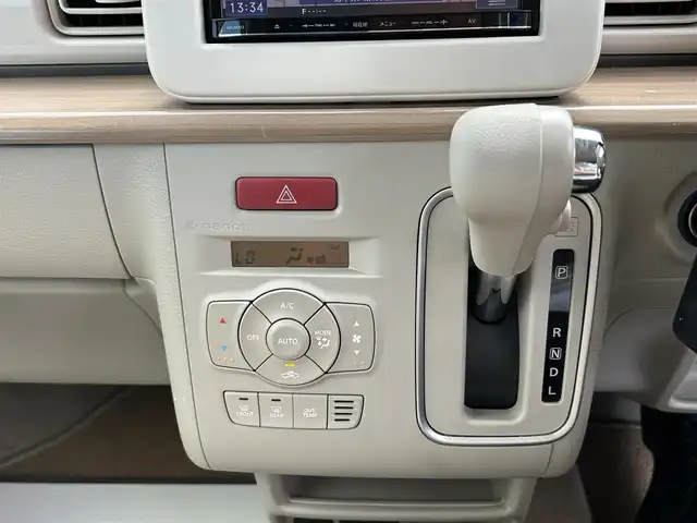スズキ ラパン X 栃木県 2018(平30)年 4.2万km フレンチミントパールメタリック レーダーブレーキサポート/純正7インチナビ/フルセグTV/DVD/Bluetooth/バックカメラ/ビルトインETC/前後ドライブレコーダー/D席シートヒーター/プッシュスタート/HIDオートライト/純正14インチAW/アイドリングストップ/横滑り防止装置/保証書/取説/電動格納ミラー/ドアバイザー