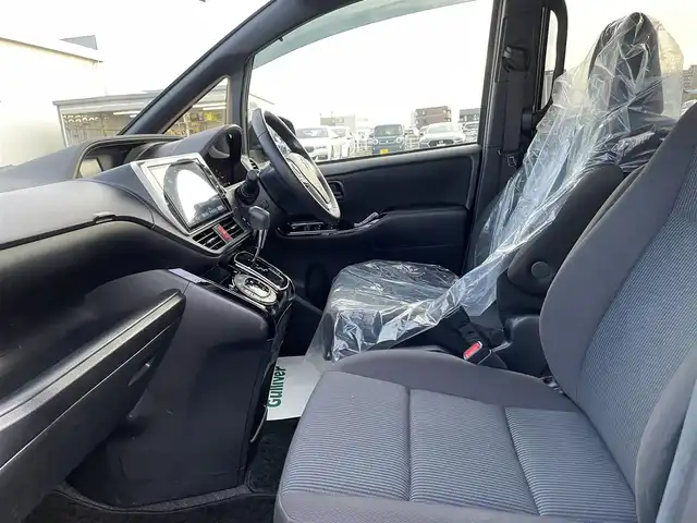 トヨタ ノア Si 石川県 2019(令1)年 4.1万km ブラッキッシュアゲハガラスフレーク 純正10型ナビ/フルセグTV/バックカメラ/LEDヘッドライト/ビルトインETC/両側パワースライドドア/トヨタセーフティセンス/クルーズコントロール/ドライブレコーダー/社外アルミホイール/純正AW&夏タイヤ積み込み/スマートキー/プッシュスタート/レーンキープ/クリアランスソナー/サイドリフトアップシート/チルト付き/保証書
