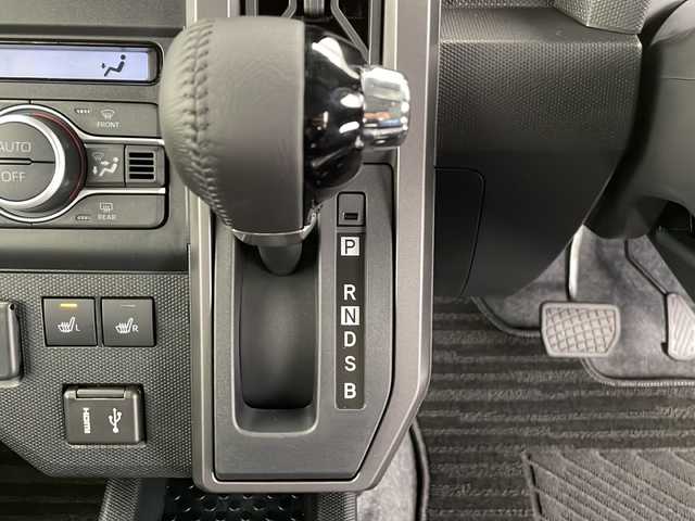 ダイハツ タフト G ダーククロムベンチャー 長野県 2025(令7)年 0.1千km ブラックマイカメタリック 4WD/９インチディスプレイオーディオ/　フルセグ/Bluetooth/　AppleCarPlay/AndroidAuto/バックカメラ/ガラスルーフ/前席シートヒーター/オートエアコン/レーダークルーズコントロール/衝突被害軽減ブレーキ/コーナーセンサー/LEDヘッドライト/オートライト/スマートキー/スペアキー/取説/純正マット・バイザー積み込み