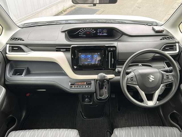 スズキ ソリオ HV MX 青森県 2024(令6)年 2.6万km ピュアホワイトP ・4WD/・衝突軽減ブレーキ/・レーンキープアシスト/・レーダークルーズコントロール/・社外ナビ/・バックカメラ/・Bluetooth/・片側パワースライドドア/・スマートキー/・プッシュスタート/・バックセンサー/・シートヒーター/・オートライト/・オートマチックハイビーム/・社外ETC/・保証書・取説あり