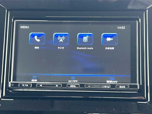 スズキ ソリオ HV MX 青森県 2024(令6)年 2.6万km ピュアホワイトP ・4WD/・衝突軽減ブレーキ/・レーンキープアシスト/・レーダークルーズコントロール/・社外ナビ/・バックカメラ/・Bluetooth/・片側パワースライドドア/・スマートキー/・プッシュスタート/・バックセンサー/・シートヒーター/・オートライト/・オートマチックハイビーム/・社外ETC/・保証書・取説あり