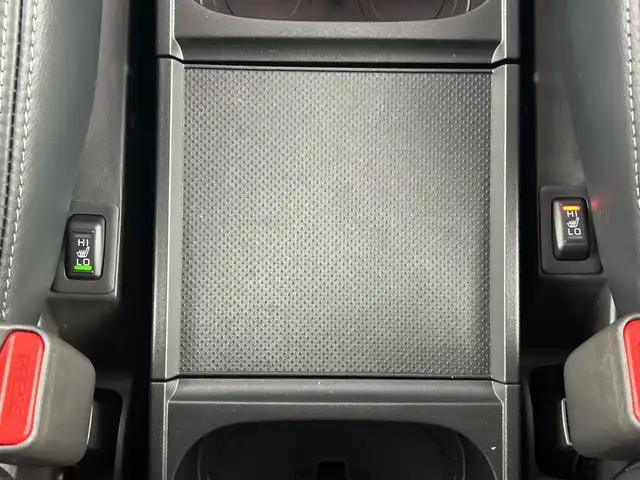 三菱 デリカＤ：５ ブラックエディション 愛知県 2025(令7)年 0.1千km グレーⅡ 登録済未使用車/特別仕様車/ディーゼル/ターボ/アルパイン１１型ナビ/（フルセグＴＶ/Bluetooth/CD/DVD/USB/HDMI）/１２．８インチフリップダウンモニター/全方位カメラ/電動サイドステップ/三菱e-Assist/・衝突軽減ブレーキ/・レーダークルーズコントロール/・車線逸脱警報システム/・オートマチックハイビーム/・ブラインドスポットモニター/・誤発進抑制機能/レザーシート/パワーシート/シートヒーター/ステアリングヒーター/両側パワースライドドア/パワーバックドア/パドルシフト/アイドリングストップ/純正18インチアルミホイール/スマートキー/スペアキー1本/プッシュスタート/LEDヘッドライト/フロントフォグランプ/オートライト/横滑り防止装置/電動格納ミラー/