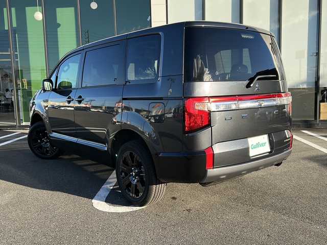 三菱 デリカＤ：５ シャモニー 岐阜県 2025(令7)年 0.1千km グラファイトグレーメタリック/ブラックマイカ 登録時走行距離10km/社外１１インチナビ/フルセグ/バックモニター/レザーシート/両側パワースライドドア/パワーシート/４ＷＤ/Bluetooth/電動リヤゲート/プッシュスタート/スマートキー/スペアキー/レーダークルーズコントロール