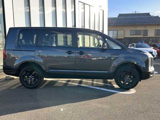 三菱 デリカＤ：５ シャモニー 岐阜県 2025(令7)年 0.1千km グラファイトグレーメタリック/ブラックマイカ 登録時走行距離10km/社外１１インチナビ/フルセグ/バックモニター/レザーシート/両側パワースライドドア/パワーシート/４ＷＤ/Bluetooth/電動リヤゲート/プッシュスタート/スマートキー/スペアキー/レーダークルーズコントロール