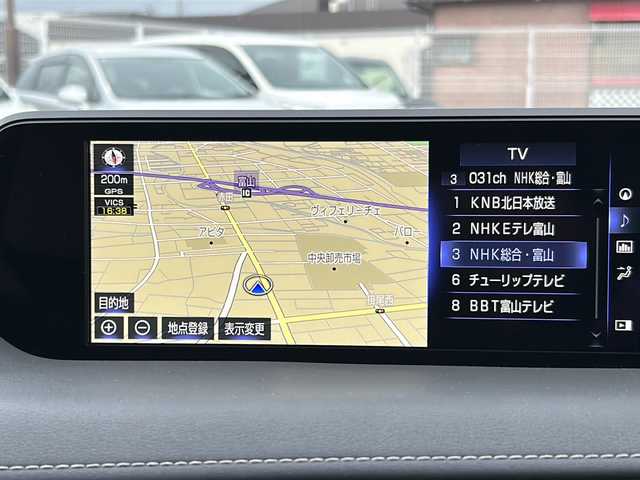 レクサス ＵＸ 250h Fスポーツ 富山県 2019(令1)年 6.8万km ホワイトノーヴァガラスフレーク ワンオーナー/４WD・ハイブリッド/ムーンルーフ/パノラマミックビューモニター（全周囲カメラ）/レザーシート/スマートキー×３/メーカーオプションメモリーナビ/BD再生/BTs接続/USB/AUX/ビルトインTEC２．０/パワーバックドア/Lexus Safety System＋/PCS/LTA/RSA/PKSA/RCTA/PKSB/BSM/レーダークルコン/クリアランスソナー/純正１８インチAW/パドルシフト/シートヒーター(D/N)/メモリー付きパワーシート(D/N)/プッシュスタート/オートリトラミラー/ステアリングスイッチ/革巻きステアリング/保証書・取説・ナビ取説