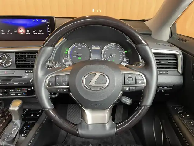 レクサス ＲＸ 450hL 愛知県 2018(平30)年 3.8万km グラファイトブラックガラスフレーク リアエンターテインメント/ムーンルーフ/レクサスセーフティシステム+ レーダークルーズコントロール/ナビ/フルセグTV/360度カメラ/レーンキープ/ブラインドスポット/黒革シート/シートヒーター/純正20インチアルミ