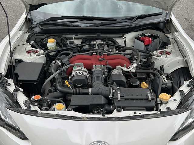 トヨタ ８６ GT リミテッド ブラックPKG 愛知県 2017(平29)年 6.9万km クリスタルホワイトパール /禁煙車//BLITZ車高調//bremboキャリパー//社外ナビ/フルセグTV//Bluetooth/CD・DVD//バックカメラ/ETC//リアスポイラー//スポーツアルミぺダル//クルーズコントロール//黒合皮ハーフレザーシート//前席シートヒーター//プッシュスタート//ステアリングスイッチ//LEDオートライト//LEDフォグランプ//電動格納ミラー//純正１７インチアルミ//ISOFIX//横滑り防止（TRC）//取扱説明書/新車保証書//スペアキー×１