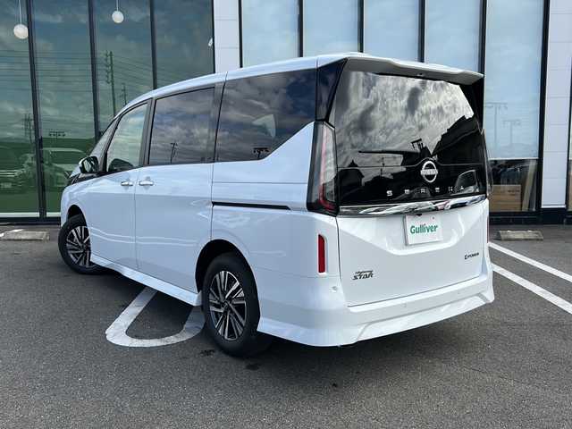 日産 セレナ e－パワー ハイウェイスター V 岐阜県 2025(令7)年 0.1千km プリズムホワイト 登録時走行距離10km/後席モニター/全方位カメラ/フルセグＴＶ/バックカメラ/純正ディスプレイオーディオ/両側パワースライドドア/クルーズコントロール/レーンキープアシスト/コーナーセンサー/純正アルミホイール/ハーフレザーシート/プッシュスタート/スペアキー/スマートキー/ビルトインETC/禁煙車/LEDヘッドライト/オートマチックハイビーム/フォグランプ