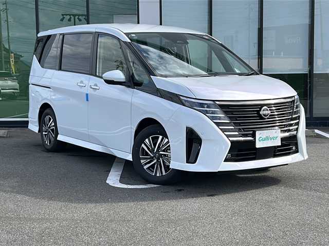 日産 セレナ e－パワー ハイウェイスター V 岐阜県 2025(令7)年 0.1千km プリズムホワイト 登録時走行距離10km/後席モニター/全方位カメラ/フルセグＴＶ/バックカメラ/純正ディスプレイオーディオ/両側パワースライドドア/クルーズコントロール/レーンキープアシスト/コーナーセンサー/純正アルミホイール/ハーフレザーシート/プッシュスタート/スペアキー/スマートキー/ビルトインETC/禁煙車/LEDヘッドライト/オートマチックハイビーム/フォグランプ