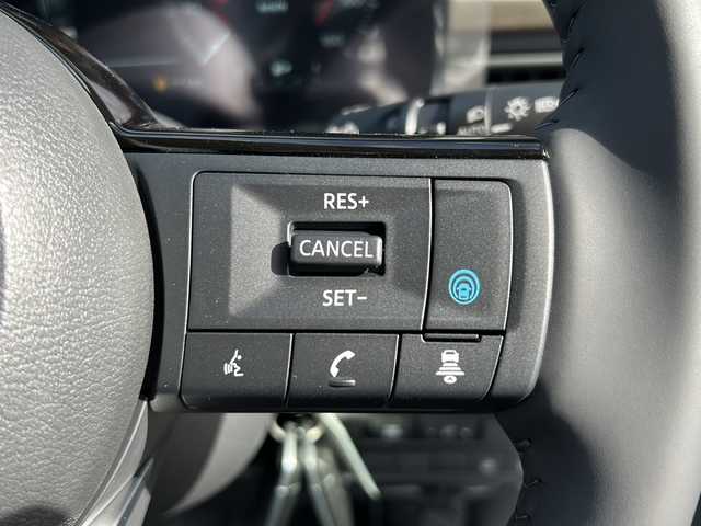 日産 セレナ e－パワー ハイウェイスター V 岐阜県 2025(令7)年 0.1千km プリズムホワイト 登録時走行距離10km/後席モニター/全方位カメラ/フルセグＴＶ/バックカメラ/純正ディスプレイオーディオ/両側パワースライドドア/クルーズコントロール/レーンキープアシスト/コーナーセンサー/純正アルミホイール/ハーフレザーシート/プッシュスタート/スペアキー/スマートキー/ビルトインETC/禁煙車/LEDヘッドライト/オートマチックハイビーム/フォグランプ