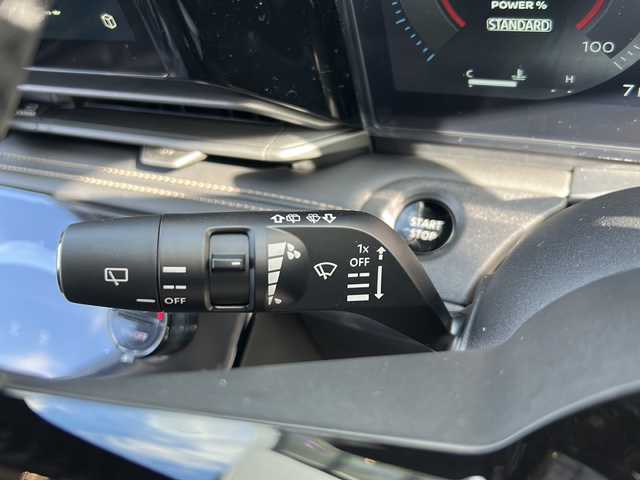 日産 セレナ e－パワー ハイウェイスター V 岐阜県 2025(令7)年 0.1千km プリズムホワイト 登録時走行距離10km/後席モニター/全方位カメラ/フルセグＴＶ/バックカメラ/純正ディスプレイオーディオ/両側パワースライドドア/クルーズコントロール/レーンキープアシスト/コーナーセンサー/純正アルミホイール/ハーフレザーシート/プッシュスタート/スペアキー/スマートキー/ビルトインETC/禁煙車/LEDヘッドライト/オートマチックハイビーム/フォグランプ