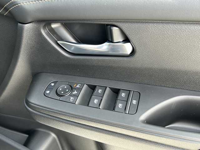 日産 セレナ e－パワー ハイウェイスター V 岐阜県 2025(令7)年 0.1千km プリズムホワイト 登録時走行距離10km/後席モニター/全方位カメラ/フルセグＴＶ/バックカメラ/純正ディスプレイオーディオ/両側パワースライドドア/クルーズコントロール/レーンキープアシスト/コーナーセンサー/純正アルミホイール/ハーフレザーシート/プッシュスタート/スペアキー/スマートキー/ビルトインETC/禁煙車/LEDヘッドライト/オートマチックハイビーム/フォグランプ