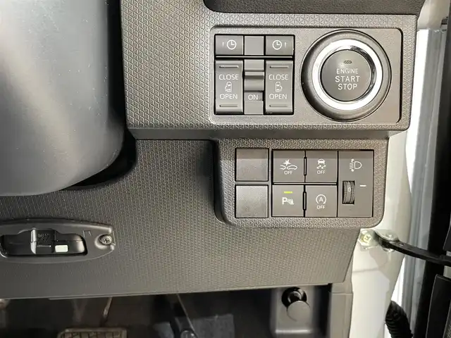 ダイハツ タント ファンクロスターボ 岩手県 2023(令5)年 4.4万km シャイニングホワイトパール ４WD/ターボ/ルーフレール/パノラマモニター/両側パワースライドドア/スマートアシスト/衝突回避支援ブレーキ/車線逸脱抑制機能/オートハイビーム/ブレーキ制御付き誤発進抑制機能/コーナーセンサー/先行車発信お知らせ機能/標識認識機能/オートブレーキホールド/横滑り防止装置/アイドリングストップ/リヤロールサンシェード/シートバックテーブル/撥水加工表皮シート/前席シートヒーター/純正ナビ/フルセグTV/ETC2.0/ドライブレコーダー/LEDヘッドライト/純正１５インチアルミホイール/ヘッドライトレベライザー