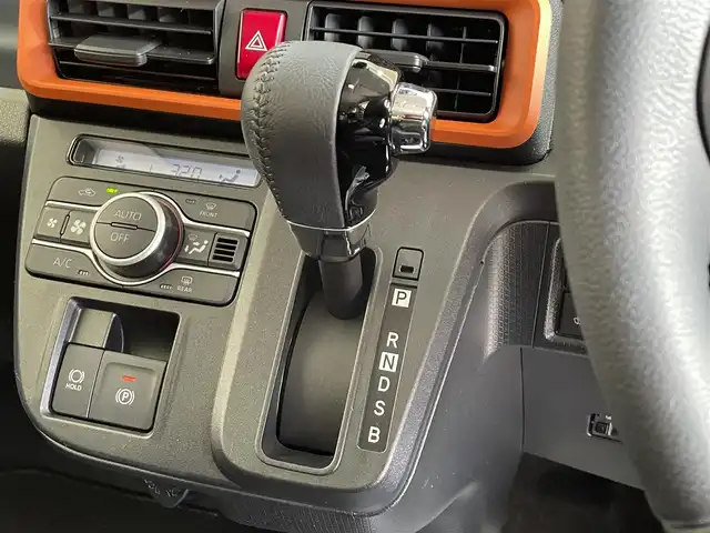 ダイハツ タント ファンクロスターボ 岩手県 2023(令5)年 4.4万km シャイニングホワイトパール ４WD/ターボ/ルーフレール/パノラマモニター/両側パワースライドドア/スマートアシスト/衝突回避支援ブレーキ/車線逸脱抑制機能/オートハイビーム/ブレーキ制御付き誤発進抑制機能/コーナーセンサー/先行車発信お知らせ機能/標識認識機能/オートブレーキホールド/横滑り防止装置/アイドリングストップ/リヤロールサンシェード/シートバックテーブル/撥水加工表皮シート/前席シートヒーター/純正ナビ/フルセグTV/ETC2.0/ドライブレコーダー/LEDヘッドライト/純正１５インチアルミホイール/ヘッドライトレベライザー