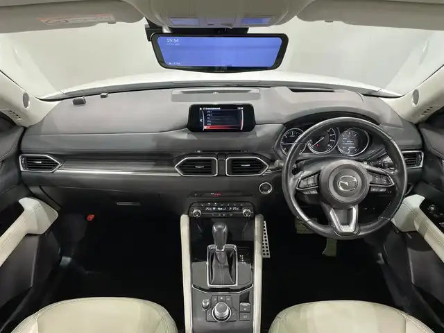 マツダ ＣＸ－５ XD Lパッケージ 愛知県 2019(平31)年 7万km スノーフレイクホワイトパールマイカ 純正８インチナビ/ＢＯＳＥサウンドシステム/３６０°ビューモニター/パワーバックドア/レーダークルーズコントロール/衝突軽減ブレーキ/ブラインドスポットモニター/クリアランスソナー/レーンキープアシスト/ヘッドアップディスプレイ/電動パーキングブレーキ/ブレーキホールド/ホワイトレザーシート/パワーシート【シートメモリー機能付】/ハンドルヒーター/シートヒーター/デジタルインナーミラー/前後ドライブレコーダー/ＥＴＣ/USB＆AUX入力端子/ISOFIX/LEDヘッドライト/純正フロアマット/純正19インチアルミホイール