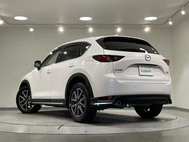 マツダ ＣＸ－５ XD Lパッケージ 愛知県 2019(平31)年 7万km スノーフレイクホワイトパールマイカ 純正８インチナビ/ＢＯＳＥサウンドシステム/３６０°ビューモニター/パワーバックドア/レーダークルーズコントロール/衝突軽減ブレーキ/ブラインドスポットモニター/クリアランスソナー/レーンキープアシスト/ヘッドアップディスプレイ/電動パーキングブレーキ/ブレーキホールド/ホワイトレザーシート/パワーシート【シートメモリー機能付】/ハンドルヒーター/シートヒーター/デジタルインナーミラー/前後ドライブレコーダー/ＥＴＣ/USB＆AUX入力端子/ISOFIX/LEDヘッドライト/純正フロアマット/純正19インチアルミホイール