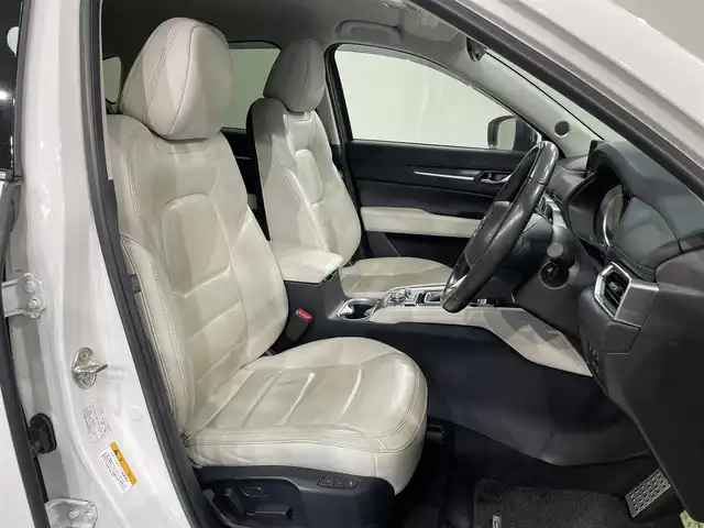 マツダ ＣＸ－５ XD Lパッケージ 愛知県 2019(平31)年 7万km スノーフレイクホワイトパールマイカ 純正８インチナビ/ＢＯＳＥサウンドシステム/３６０°ビューモニター/パワーバックドア/レーダークルーズコントロール/衝突軽減ブレーキ/ブラインドスポットモニター/クリアランスソナー/レーンキープアシスト/ヘッドアップディスプレイ/電動パーキングブレーキ/ブレーキホールド/ホワイトレザーシート/パワーシート【シートメモリー機能付】/ハンドルヒーター/シートヒーター/デジタルインナーミラー/前後ドライブレコーダー/ＥＴＣ/USB＆AUX入力端子/ISOFIX/LEDヘッドライト/純正フロアマット/純正19インチアルミホイール