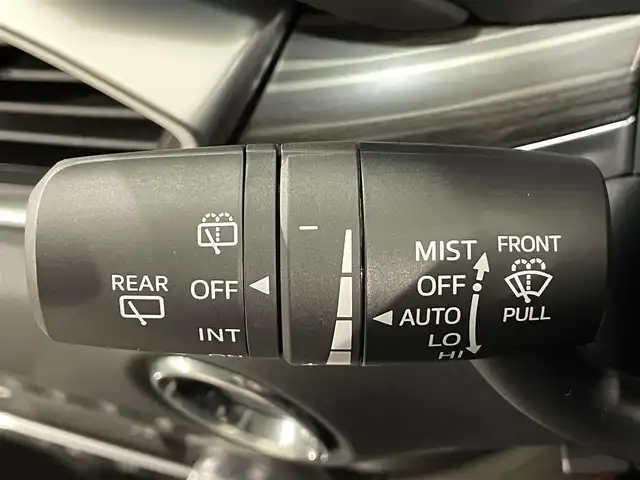 マツダ ＣＸ－５ XD Lパッケージ 愛知県 2019(平31)年 7万km スノーフレイクホワイトパールマイカ 純正８インチナビ/ＢＯＳＥサウンドシステム/３６０°ビューモニター/パワーバックドア/レーダークルーズコントロール/衝突軽減ブレーキ/ブラインドスポットモニター/クリアランスソナー/レーンキープアシスト/ヘッドアップディスプレイ/電動パーキングブレーキ/ブレーキホールド/ホワイトレザーシート/パワーシート【シートメモリー機能付】/ハンドルヒーター/シートヒーター/デジタルインナーミラー/前後ドライブレコーダー/ＥＴＣ/USB＆AUX入力端子/ISOFIX/LEDヘッドライト/純正フロアマット/純正19インチアルミホイール