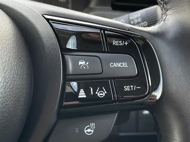 ホンダ ヴェゼル ハイブリッド e:HEV Z 新潟県 2021(令3)年 5.5万km プラチナホワイトパール 4WD/純正メモリナビ/BT/USB/フルセグテレビ/バックカメラ/ETC2.0/ドライブレコーダー/衝突被害軽減ブレーキ/レーンキープアシスト/レーダークルーズコントロール/半革シート/シートヒーター /ステアリングスイッチ/ステアリングヒーター/パドルシフト/パワーバックドア/コーナーセンサー/スマートキー/プッシュスタート/LEDヘッドライト/オートライト/オートハイビーム/フォグランプ/純正18インチアルミホイール