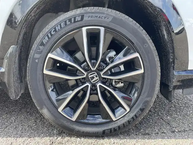 ホンダ ヴェゼル ハイブリッド e:HEV Z 新潟県 2021(令3)年 5.5万km プラチナホワイトパール 4WD/純正メモリナビ/BT/USB/フルセグテレビ/バックカメラ/ETC2.0/ドライブレコーダー/衝突被害軽減ブレーキ/レーンキープアシスト/レーダークルーズコントロール/半革シート/シートヒーター /ステアリングスイッチ/ステアリングヒーター/パドルシフト/パワーバックドア/コーナーセンサー/スマートキー/プッシュスタート/LEDヘッドライト/オートライト/オートハイビーム/フォグランプ/純正18インチアルミホイール